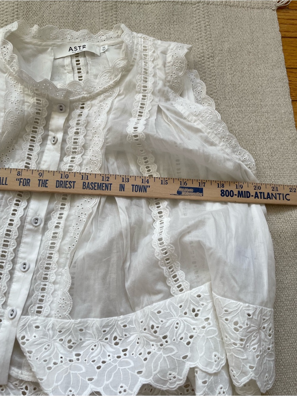 Women Babydoll Eyelet Lace Top XS White Prairie Flowy ASTR The Label 100% Cotton - Picture 5 of 6